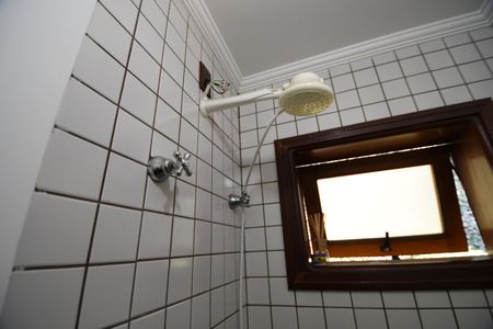 Casa de condomínio à venda com 420m², 4 quartos e 7 vagasBanheiro de serviço