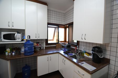 Casa de condomínio à venda com 420m², 4 quartos e 7 vagasCozinha