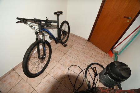 Casa de condomínio à venda com 420m², 4 quartos e 7 vagasQuarto de Serviço