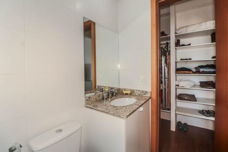 Apartamento à venda com 73m², 3 quartos e 2 vagasBanheiro da Suíte