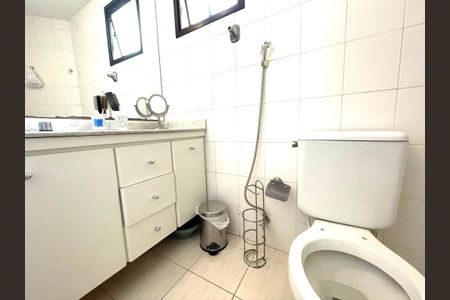 Apartamento à venda com 104m², 3 quartos e 2 vagasBanheiro de serviço