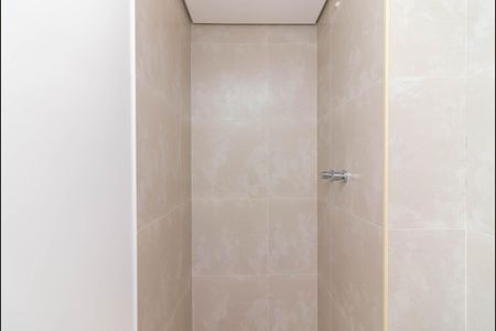 Apartamento à venda com 47m², 2 quartos e 1 vaga Apartamento à venda com 47m², 2 quartos e 1 vagaBanheiro