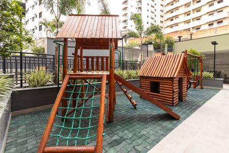 Apartamento à venda com 47m², 2 quartos e 1 vaga Apartamento à venda com 47m², 2 quartos e 1 vagaÁrea comum - Playground