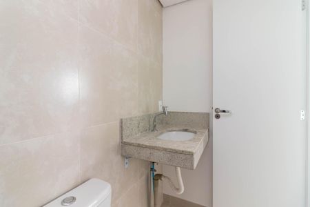Apartamento à venda com 47m², 2 quartos e 1 vaga Apartamento à venda com 47m², 2 quartos e 1 vagaBanheiro