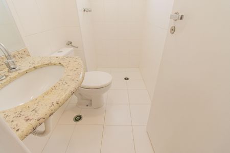 Apartamento à venda com 63m², 2 quartos e 1 vaga Apartamento à venda com 63m², 2 quartos e 1 vagaBanheiro