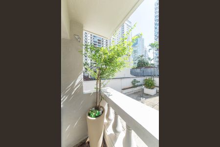 Apartamento à venda com 45m², 1 quarto e 1 vaga Apartamento à venda com 45m², 1 quarto e 1 vagaSacada