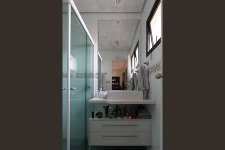 Apartamento à venda com 174m², 3 quartos e 3 vagas Apartamento à venda com 174m², 3 quartos e 3 vagasBanheiro da Suíte 1