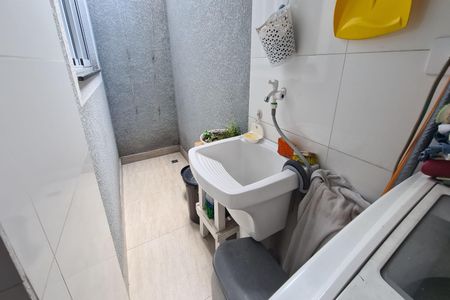 Apartamento à venda com 43m², 2 quartos e 1 vaga Apartamento à venda com 43m², 2 quartos e 1 vagaÁrea de Serviço