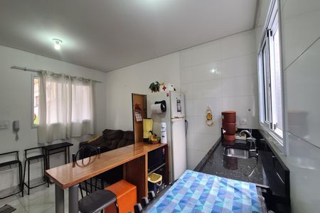 Apartamento à venda com 43m², 2 quartos e 1 vaga Apartamento à venda com 43m², 2 quartos e 1 vagaCozinha