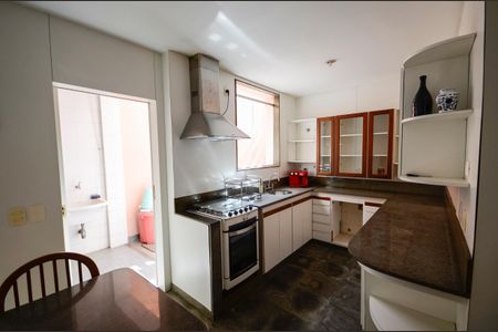 Casa à venda com 180m², 3 quartos e 1 vaga Casa à venda com 180m², 3 quartos e 1 vagaCozinha