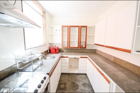 Casa à venda com 180m², 3 quartos e 1 vaga Casa à venda com 180m², 3 quartos e 1 vagaCozinha