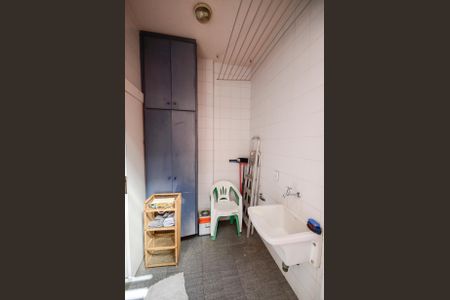 Casa à venda com 180m², 3 quartos e 1 vaga Casa à venda com 180m², 3 quartos e 1 vagaÁrea de Serviço