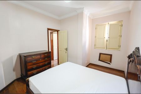 Casa à venda com 180m², 3 quartos e 1 vaga Casa à venda com 180m², 3 quartos e 1 vagaSuíte