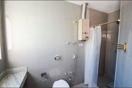 Casa à venda com 180m², 3 quartos e 1 vaga Casa à venda com 180m², 3 quartos e 1 vagaBanheiro da Suíte