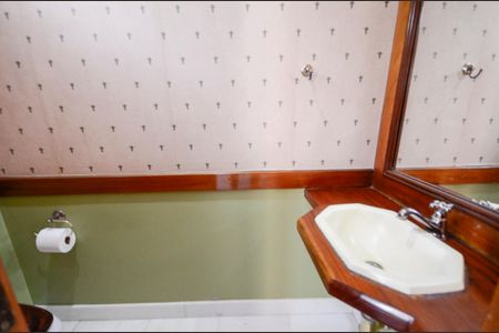 Casa à venda com 180m², 3 quartos e 1 vaga Casa à venda com 180m², 3 quartos e 1 vagaLavabo