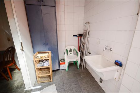 Casa à venda com 180m², 3 quartos e 1 vaga Casa à venda com 180m², 3 quartos e 1 vagaÁrea de Serviço