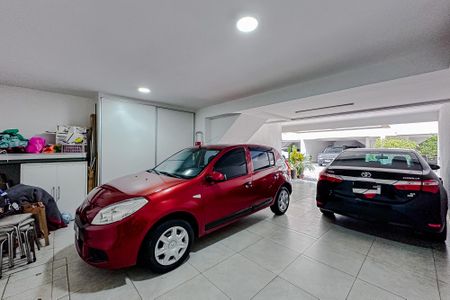 Casa de condomínio à venda com 200m², 3 quartos e 4 vagasGaragem