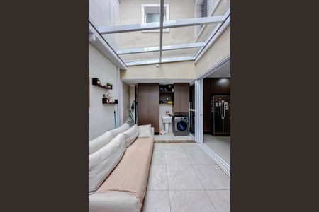 Casa de condomínio à venda com 200m², 3 quartos e 4 vagasÁrea externa