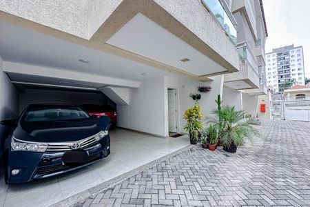 Casa de condomínio à venda com 200m², 3 quartos e 4 vagasGaragem