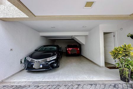 Casa de condomínio à venda com 200m², 3 quartos e 4 vagasGaragem
