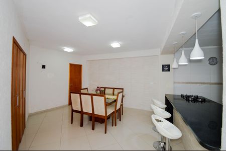 Casa à venda com 186m², 2 quartos e 3 vagasCopa