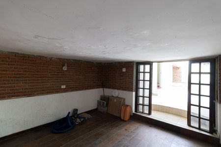 Casa à venda com 272m², 4 quartos e 2 vagasPorão