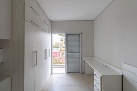 Casa à venda com 272m², 4 quartos e 2 vagasSuíte 3