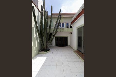 Casa à venda com 272m², 4 quartos e 2 vagasQuintal