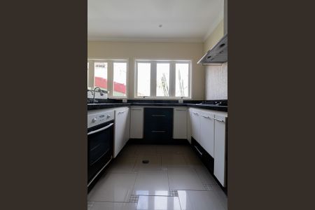 Casa à venda com 272m², 4 quartos e 2 vagasCozinha