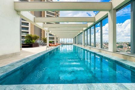 Apartamento à venda com 37m², 1 quarto e 1 vaga Apartamento à venda com 37m², 1 quarto e 1 vagaÁrea comum - Piscina