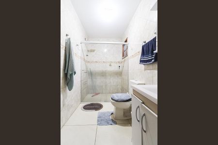 Casa à venda com 107m², 2 quartos e 1 vagaBanheiro