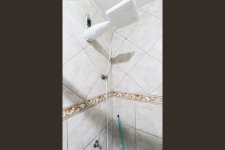 Casa à venda com 107m², 2 quartos e 1 vagaBanheiro