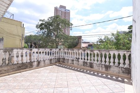 Casa à venda com 270m², 2 quartos e 3 vagas Casa à venda com 270m², 2 quartos e 3 vagasQuintal