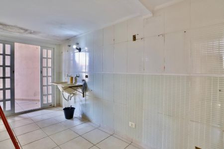 Casa à venda com 270m², 2 quartos e 3 vagas Casa à venda com 270m², 2 quartos e 3 vagasLavanderia