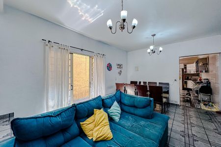 Casa à venda com 234m², 6 quartos e 4 vagasSala