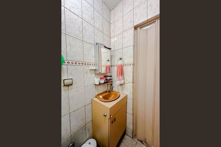 Casa à venda com 234m², 6 quartos e 4 vagasBanheiro 2