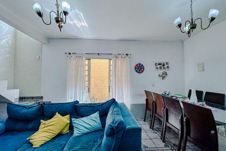 Casa à venda com 234m², 6 quartos e 4 vagasSala