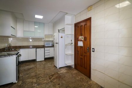 Apartamento à venda com 110m², 3 quartos e 2 vagasCozinha