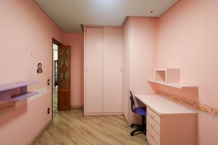 Apartamento à venda com 110m², 3 quartos e 2 vagas Apartamento à venda com 110m², 3 quartos e 2 vagasQuarto 2