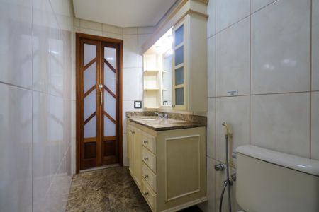Apartamento à venda com 110m², 3 quartos e 2 vagas Apartamento à venda com 110m², 3 quartos e 2 vagasBanheiro da Suíte