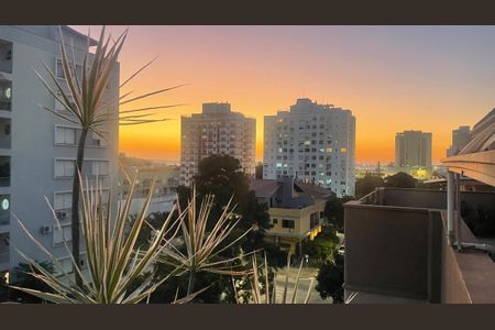 Apartamento à venda com 210m², 3 quartos e 2 vagas Apartamento à venda com 210m², 3 quartos e 2 vagasVista