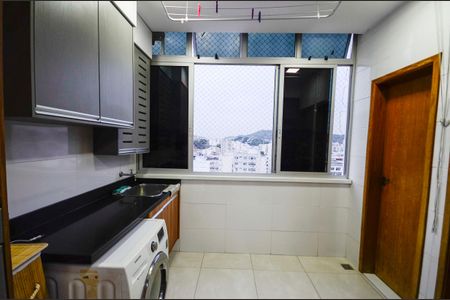 Apartamento à venda com 130m², 3 quartos e 2 vagasÁrea de Serviço