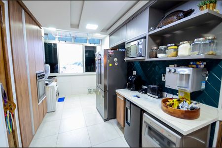 Apartamento à venda com 130m², 3 quartos e 2 vagasCozinha