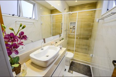 Apartamento à venda com 130m², 3 quartos e 2 vagasBanheiro da Suíte