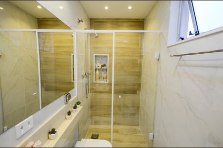 Apartamento à venda com 130m², 3 quartos e 2 vagasBanheiro da Suíte