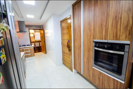 Apartamento à venda com 130m², 3 quartos e 2 vagasCozinha