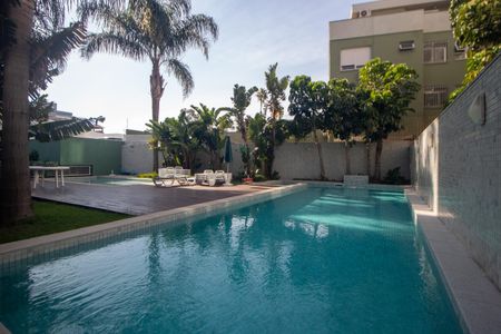 Apartamento à venda com 52m², 2 quartos e 2 vagas Apartamento à venda com 52m², 2 quartos e 2 vagasÁrea comum - Piscina