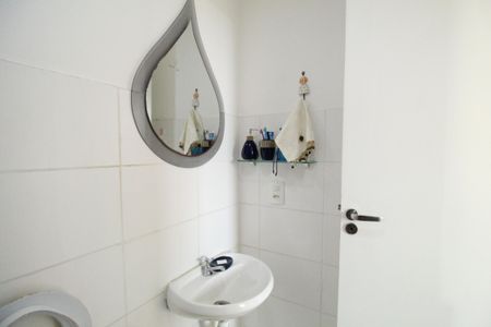 Apartamento à venda com 67m², 2 quartos e 2 vagasBanheiro social