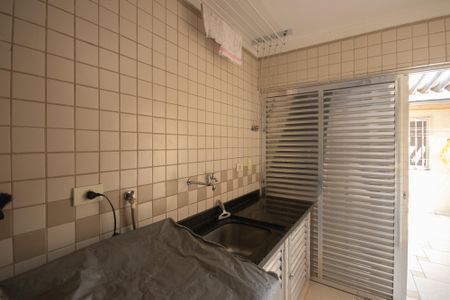 Casa à venda com 188m², 4 quartos e 4 vagas Casa à venda com 188m², 4 quartos e 4 vagasÁrea de Serviço