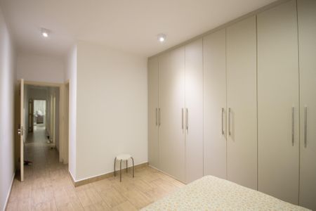 Casa à venda com 188m², 4 quartos e 4 vagas Casa à venda com 188m², 4 quartos e 4 vagasQuarto 2